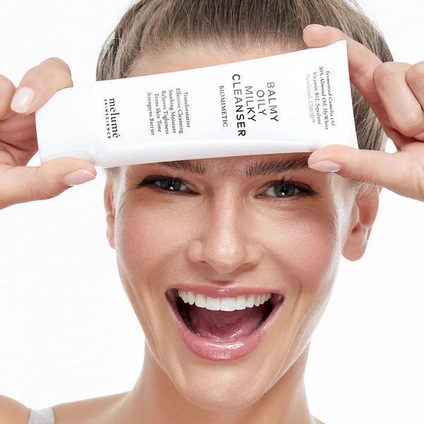 Освітлюючий зволожувальний бальзам для очищення шкіри/ Melume Balmy Oily Milky Cleanser  1029797-01 фото